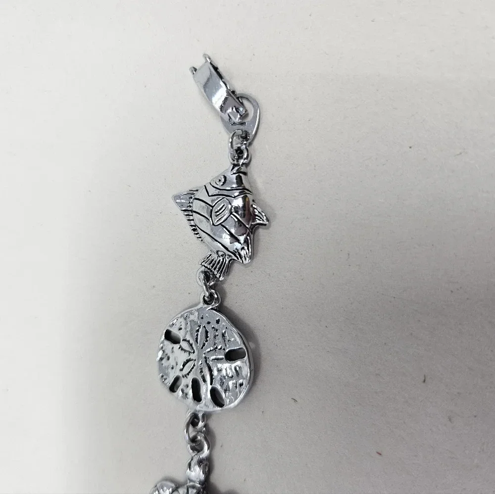 Sea life wrist bracelet Silver Tone Sea Turtle Sand Dollar Fish 7 In. Dolphin